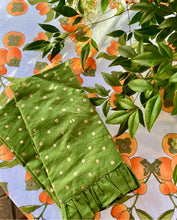 Load image into Gallery viewer, Gold Dot Green Napkin Set